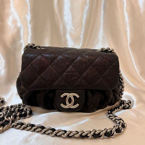 🚫SOLD🚫CHANEL Chain Around Leather Crossbody Bag - Picture 12 of 15